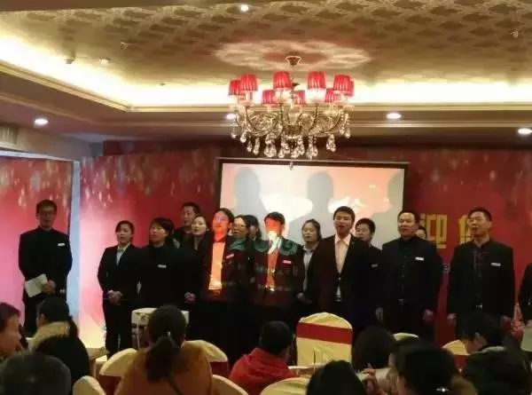 夢之隊(duì)、踏浪隊(duì)以及戰(zhàn)神隊(duì)團(tuán)隊(duì)合影