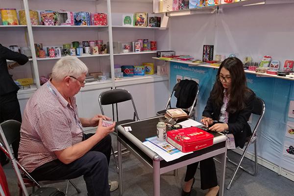 客戶(hù)洽談合作事宜.jpg 客戶(hù)洽談合作事宜.jpg