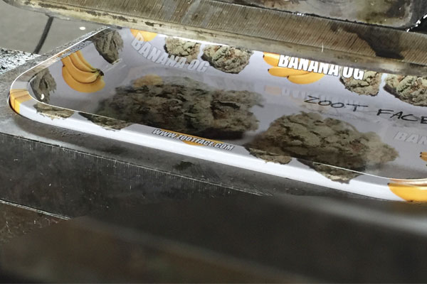 托盤卷線.jpg 托盤卷線.jpg