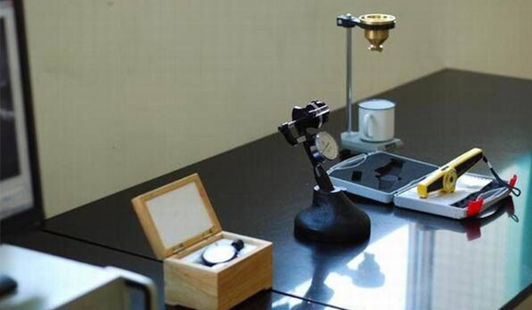 油墨附著力檢測(cè)設(shè)備.jpg 油墨附著力檢測(cè)設(shè)備.jpg