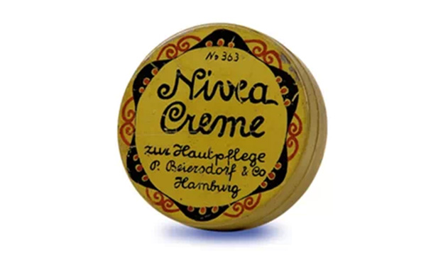 世界第一款鐵盒裝潤(rùn)膚霜.jpg 世界第一款鐵盒裝潤(rùn)膚霜.jpg