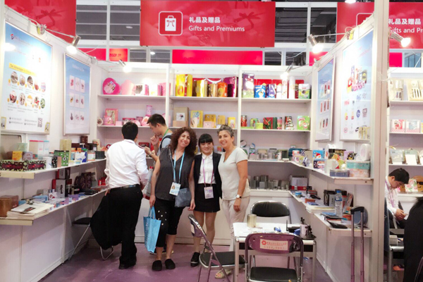 廣交會(huì)客戶(hù)合影