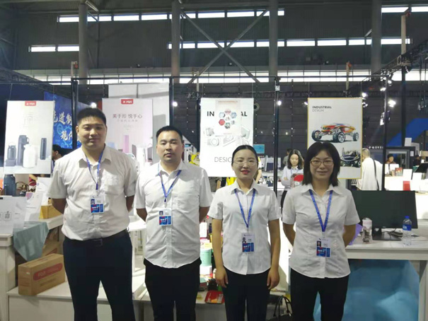 鐵盒廠家金裕制罐參展2019世界制造業(yè)大會 鐵盒廠家金裕制罐參展2019世界制造業(yè)大會